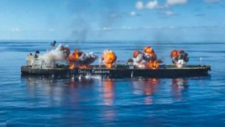 Urgent Crisis: Houthi Explosions on Oil Tanker Threaten Red Sea with Catastrophic Spill | News Update