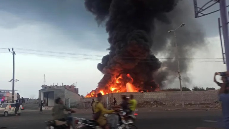 Iran Condemns Israeli Airstrikes on Fuel Tanks and Power Plant in Yemen’s Hodeidah, Accuses U.S. of Complicity