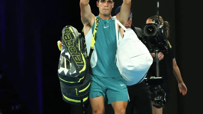 Carlos Alcaraz Reflects on Djokovic's Injury and Resilience