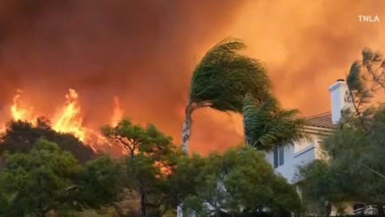 Santa Ana Winds Escalate Wildfire Fears in Southern California