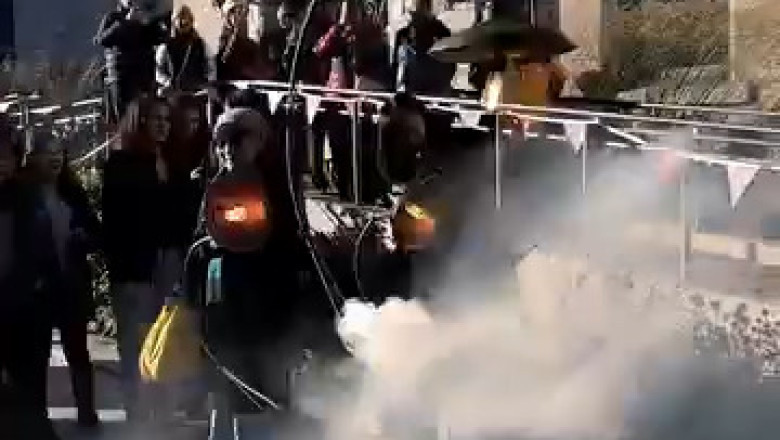 Mind-Blowing Illusion: Man Disappears Head While Pulling a Cart! 🎩✨