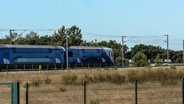 Amtrak Cancels 11 Northeast Corridor Trains Amidst Persistent Equipment Issues
